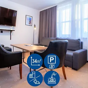 Apartmanhotel -, Varsó