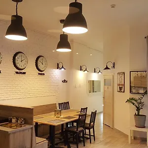 Hostel Lwowska 11, Warschau